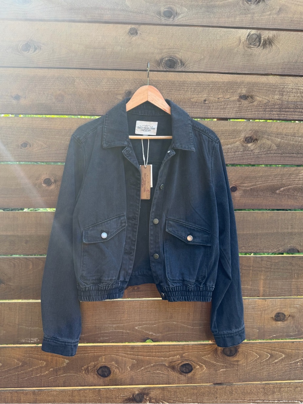 Ashley Vintage Charm Deep Black Cropped Denim Jacket - Button Front Size Large - Picture 3 of 12